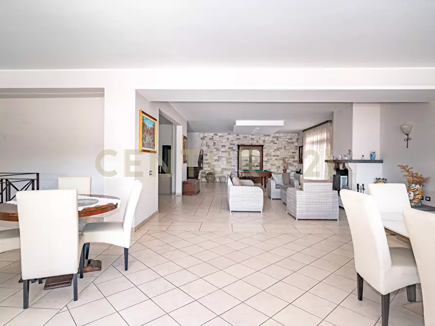Immagine 10 di Villa in vendita  in Via Fisichelli a San Giovanni La Punta