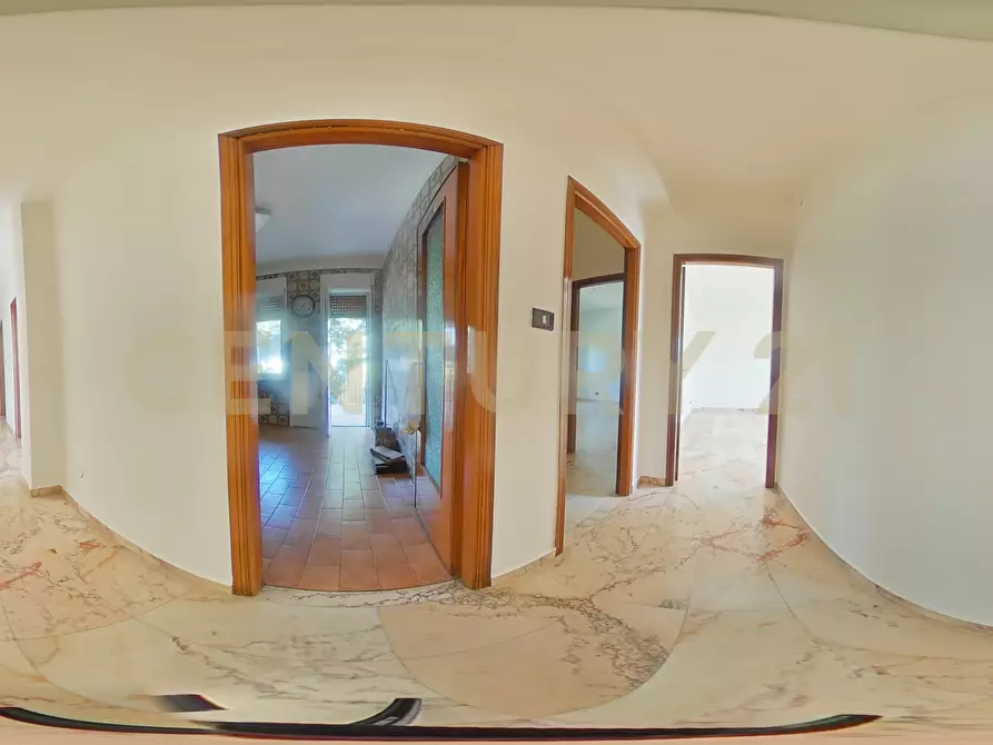 Immagine 57 di Pentalocale in affitto  in Viale Lorenzo Bolano 45 a Catania