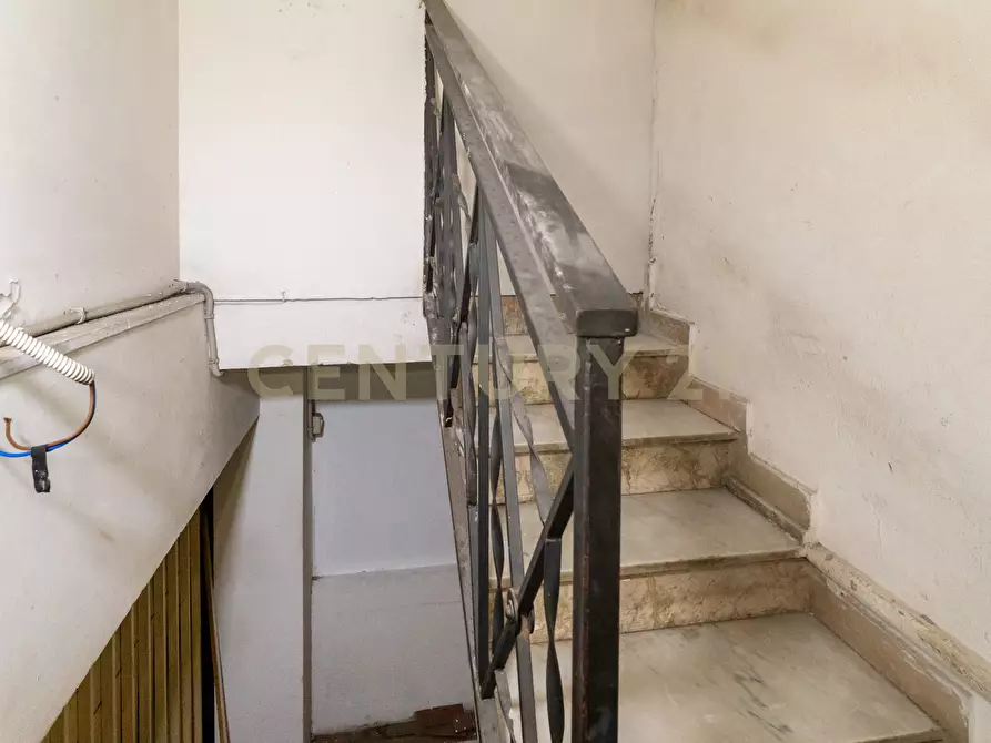 Immagine 28 di Pentalocale in vendita  in Via Duca Degli Abruzzi 54 a Catania