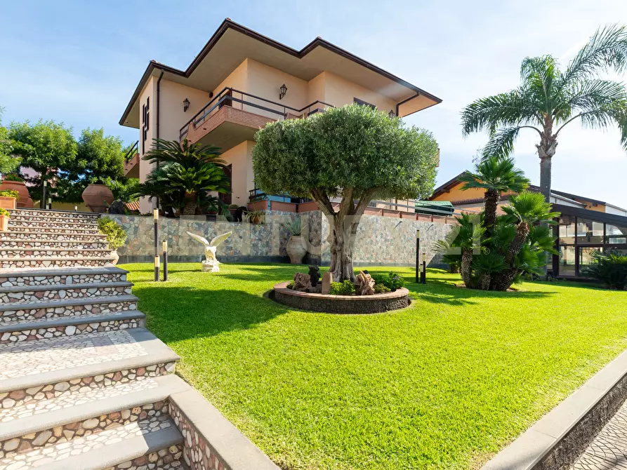 Immagine 6 di Villa in vendita  in Via Salemi 19 a Mascalucia