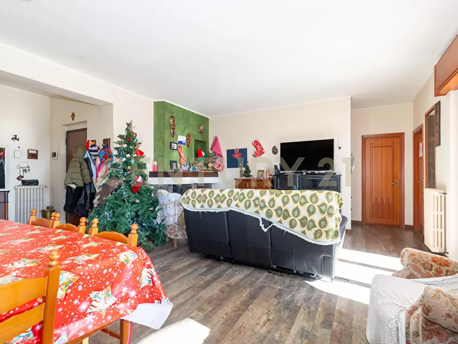 Immagine 45 di Villa in vendita  in Via della Regione 70 a Pedara