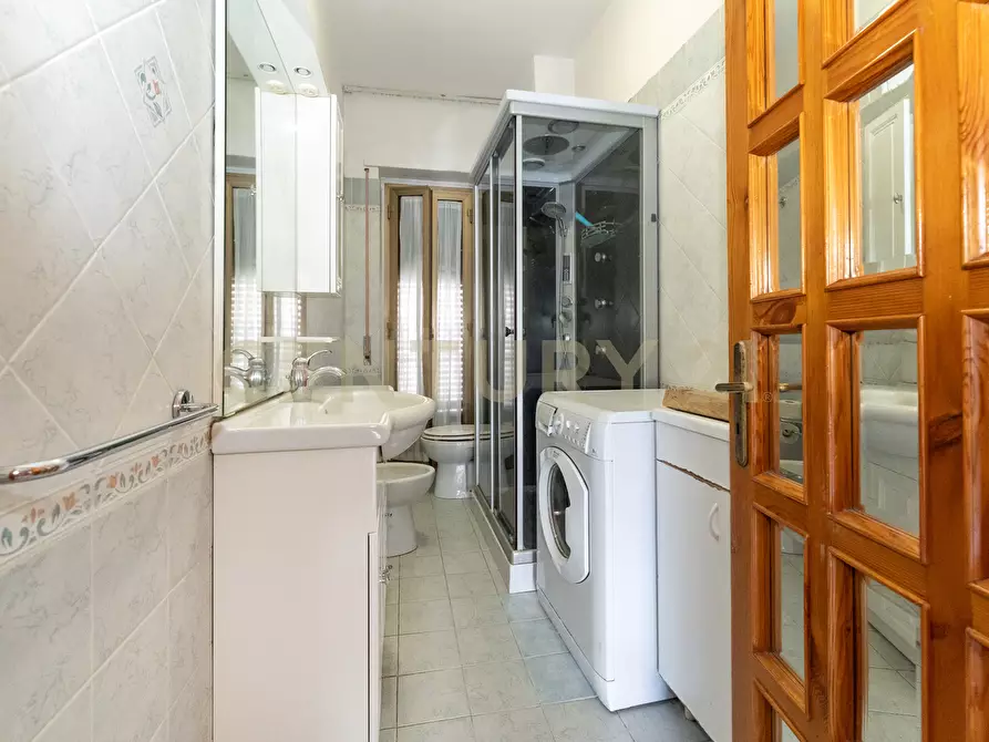 Immagine 12 di Trilocale in vendita  in Via Vittorio Emanuele II 627 a Catania