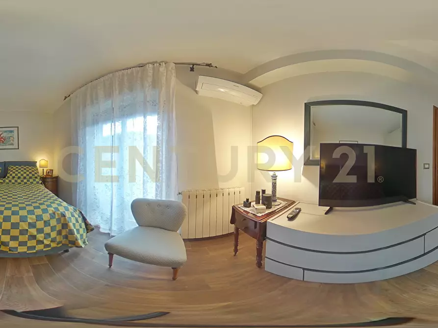 Immagine 56 di Trilocale in vendita  in Via Tremestieri 16 a Mascalucia