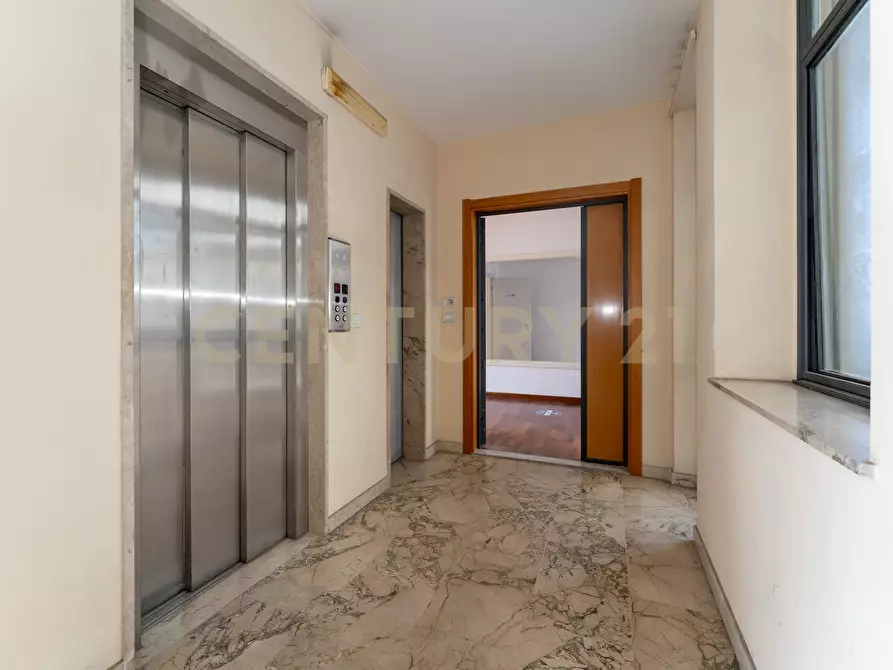 Immagine 6 di Pentalocale in vendita  in Corso Sicilia 64 a Catania