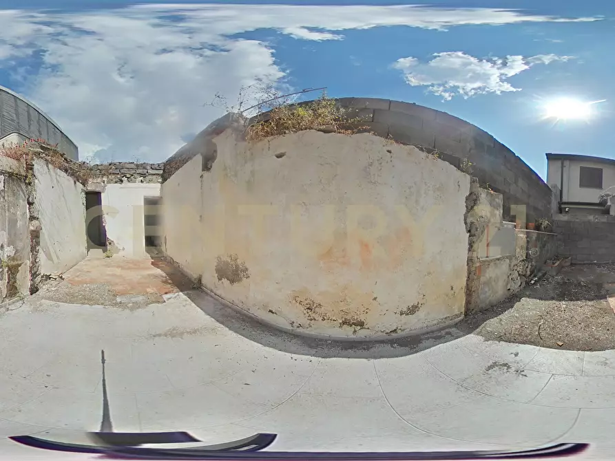 Immagine 37 di Casa indipendente in vendita  in Via Duca di Massa 17/19 a Aci Castello