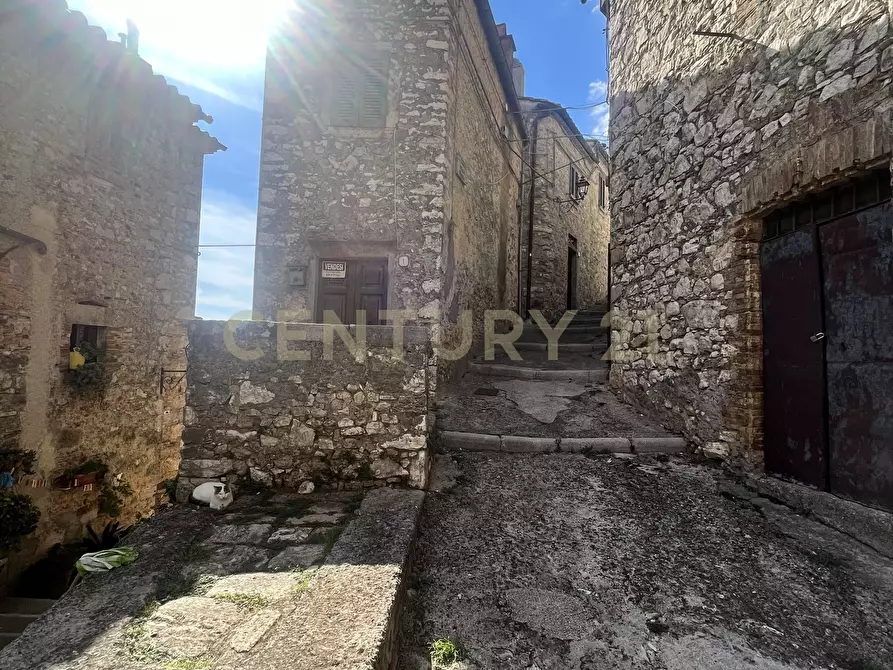 Immagine 19 di Bilocale in vendita  in Via delle Pieve 9 a Semproniano