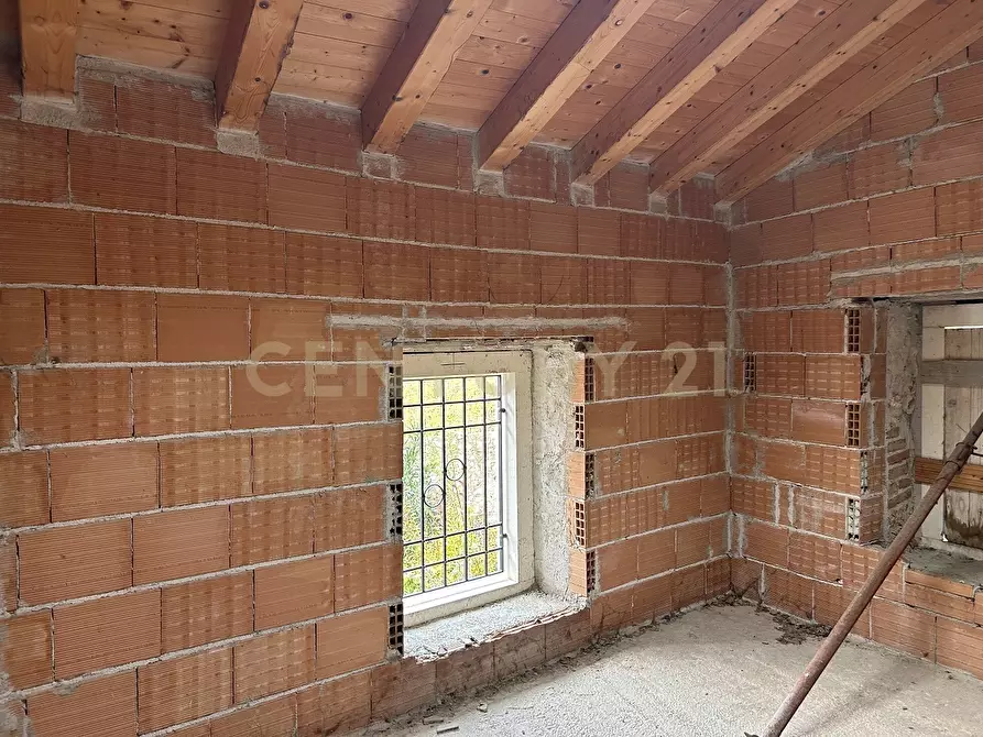 Immagine 35 di Villa in vendita  in Via Belvedere snc a Verona