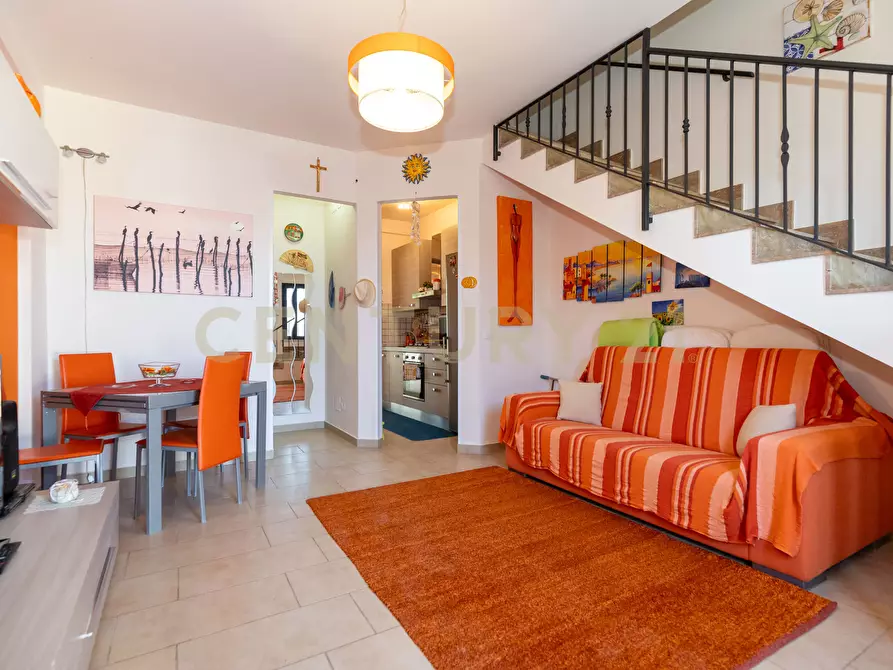 Immagine 18 di Casa indipendente in vendita  in VIALE ROSANNA a Noto