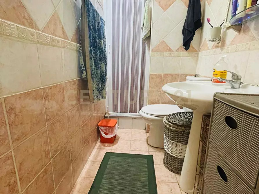 Immagine 8 di Bilocale in vendita  in Via Ciro Menotti 61 a Gela