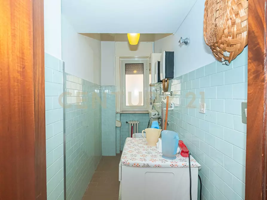 Immagine 21 di Pentalocale in vendita  in Via Roma 135 a Enna