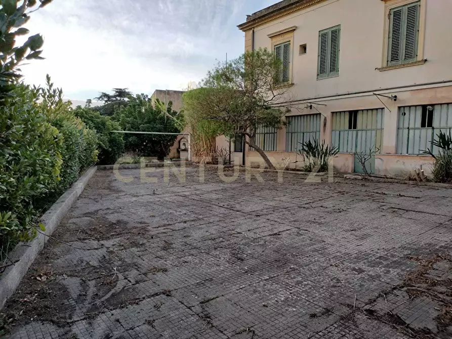 Immagine 27 di Palazzo in vendita  in Viale Regina Margherita 27 a Messina