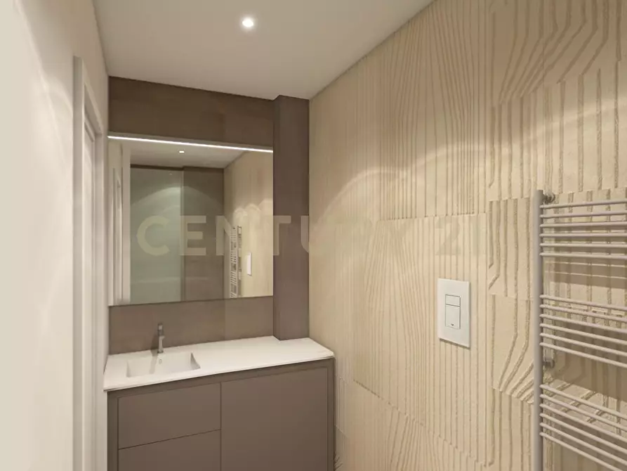 Immagine 10 di Bilocale in vendita  in Via Abano Terme 20 a Roma