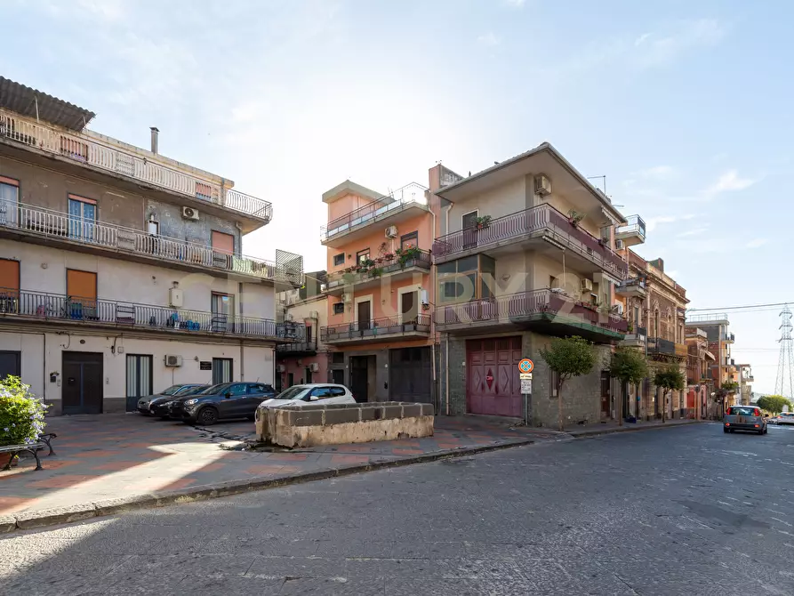 Immagine 17 di Pentalocale in vendita  in Piazza Giovanni Longo 122 a Misterbianco