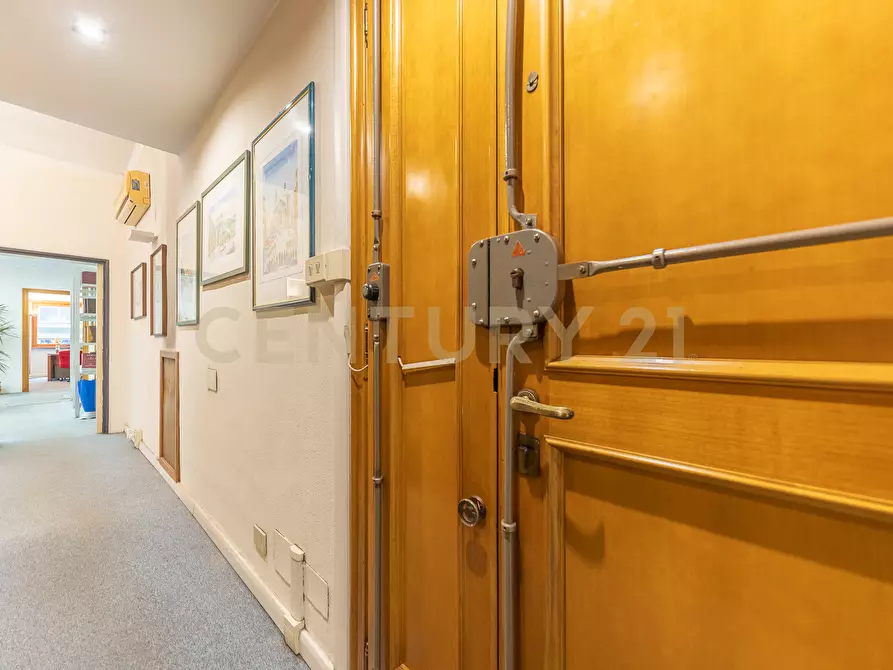 Immagine 12 di Quadrilocale in vendita  in Via Leon Pancaldo 26 a Roma