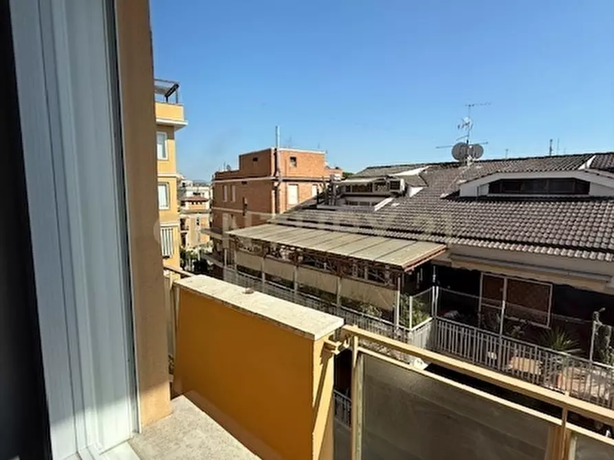 Immagine 26 di Trilocale in affitto  in Via Montecristo 10 a Roma