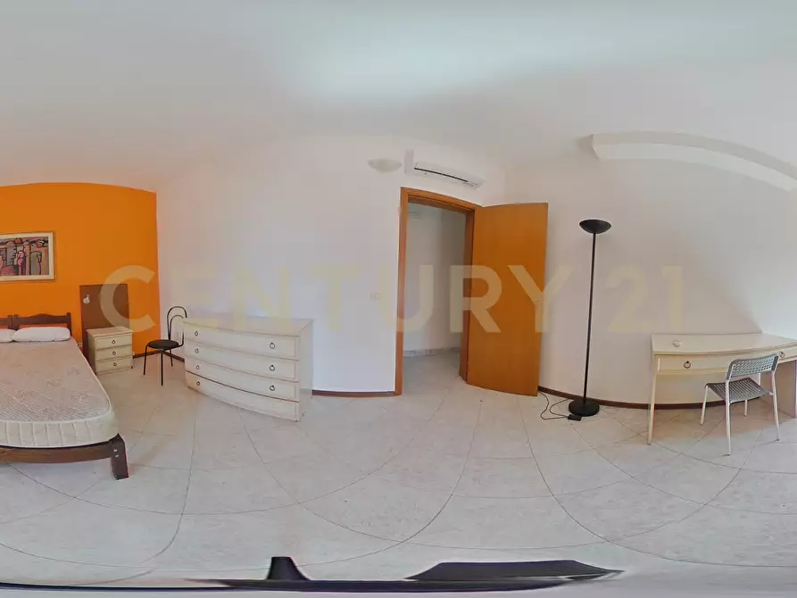 Immagine 60 di Villa in vendita  in Via Livorno 97 a Aci Castello