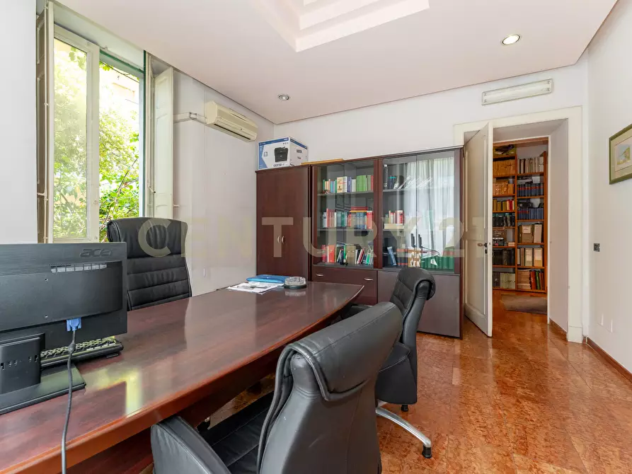 Immagine 35 di Appartamento in vendita  in Corso Italia 205-207 a Catania