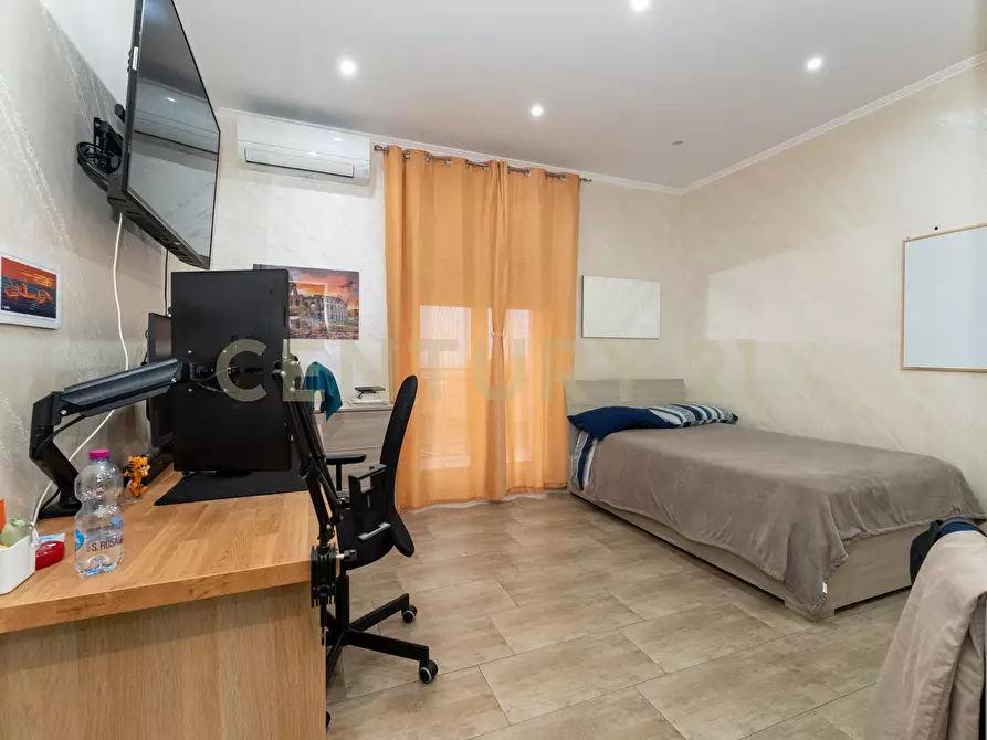 Immagine 14 di Attico in vendita  in Via Macello 13/A a Catania