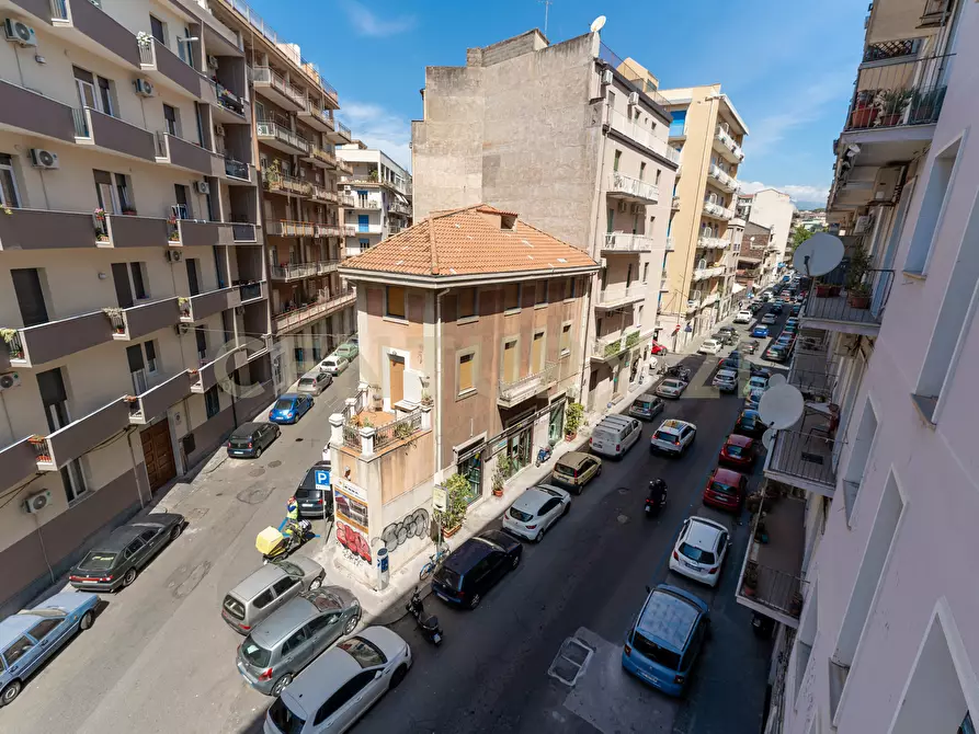 Immagine 33 di Appartamento in affitto  in Via Vittorio Emanuele Orlando 130 a Catania