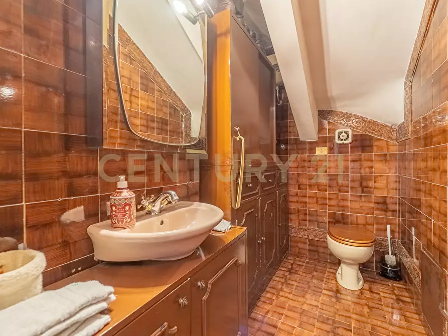 Immagine 40 di Attico in vendita  in Viale Cortina d'Ampezzo 199 a Roma