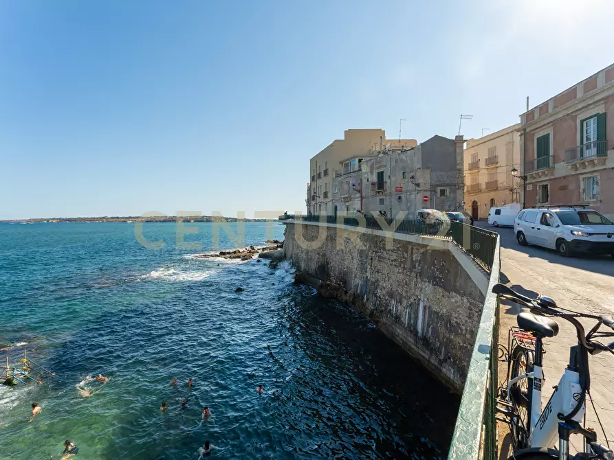 Immagine 31 di Bilocale in vendita  in via alagona 68 a Siracusa