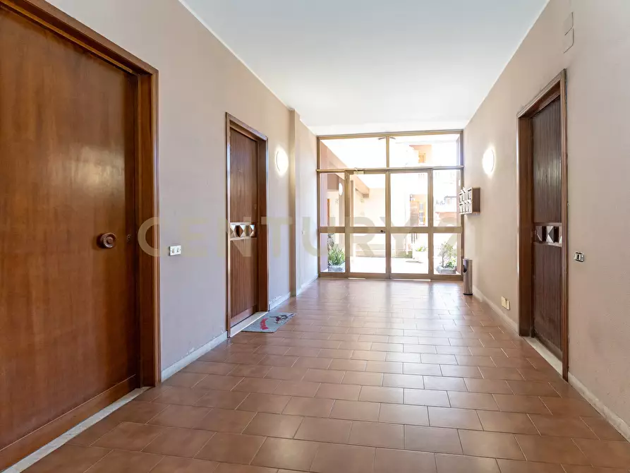 Immagine 28 di Trilocale in vendita  in Via Nazionale a Aci Castello