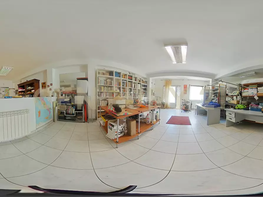 Immagine 100 di Villa in vendita  in Via Alcaloro Petrone 47 a Viagrande