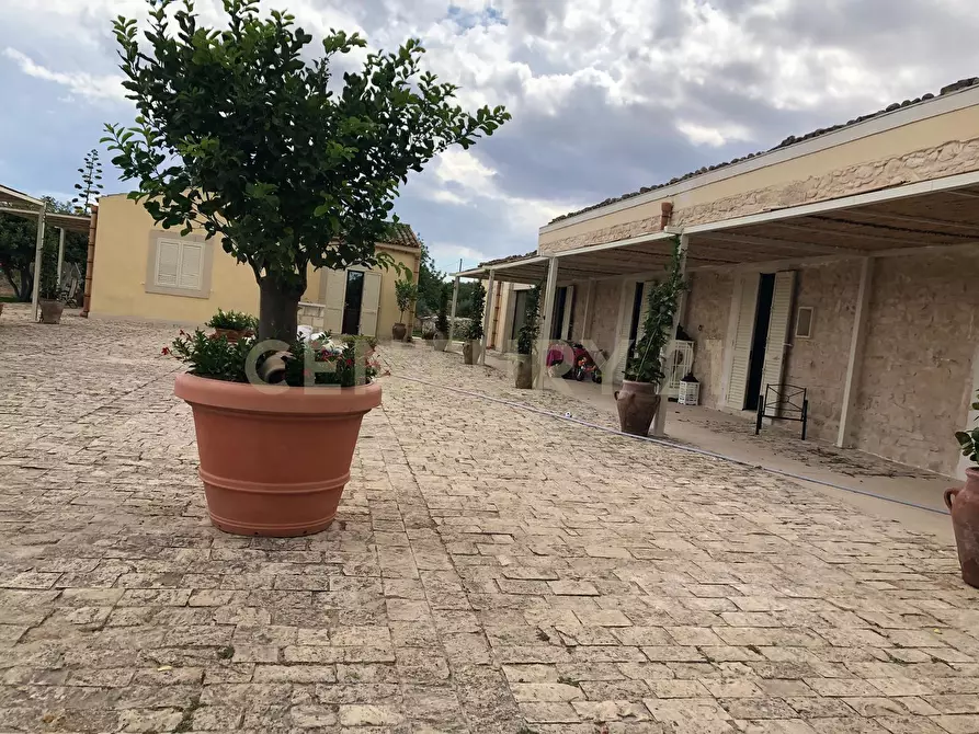 Immagine 13 di Rustico / casale in vendita  a Noto