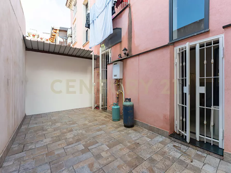 Immagine 9 di Trilocale in vendita  in Via Laurini 21 a Catania