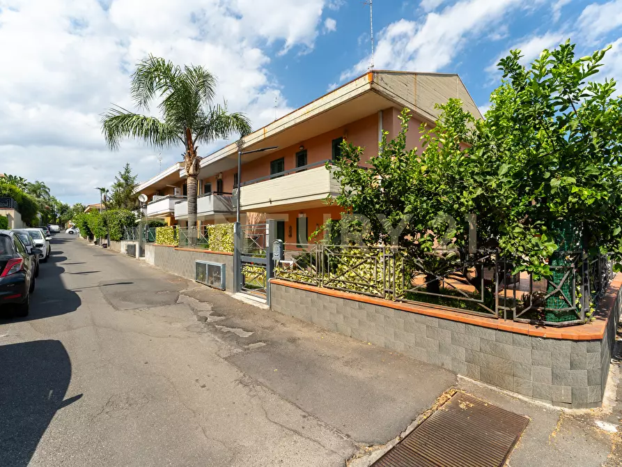 Immagine 5 di Casa indipendente in vendita  in Via Vampolieri 34m a Aci Catena