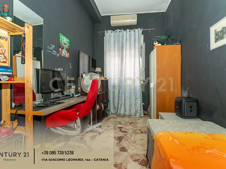 Immagine 11 di Pentalocale in vendita  in Via Isole Eolie 126 a Paterno'