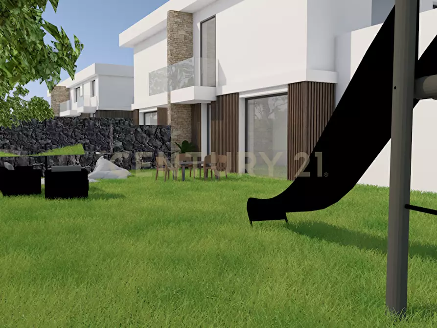 Immagine 10 di Casa bifamiliare in vendita  in Via Stazzone 52 a Aci Sant'antonio