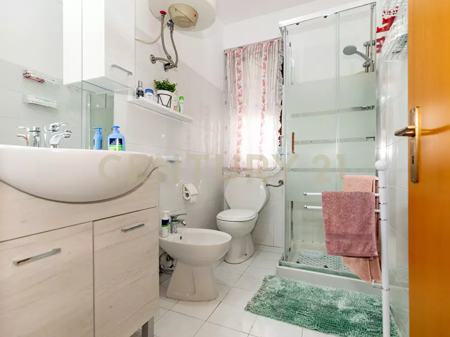 Immagine 4 di Porzione di casa in vendita  in Via Simone Neri 7 a Mascali