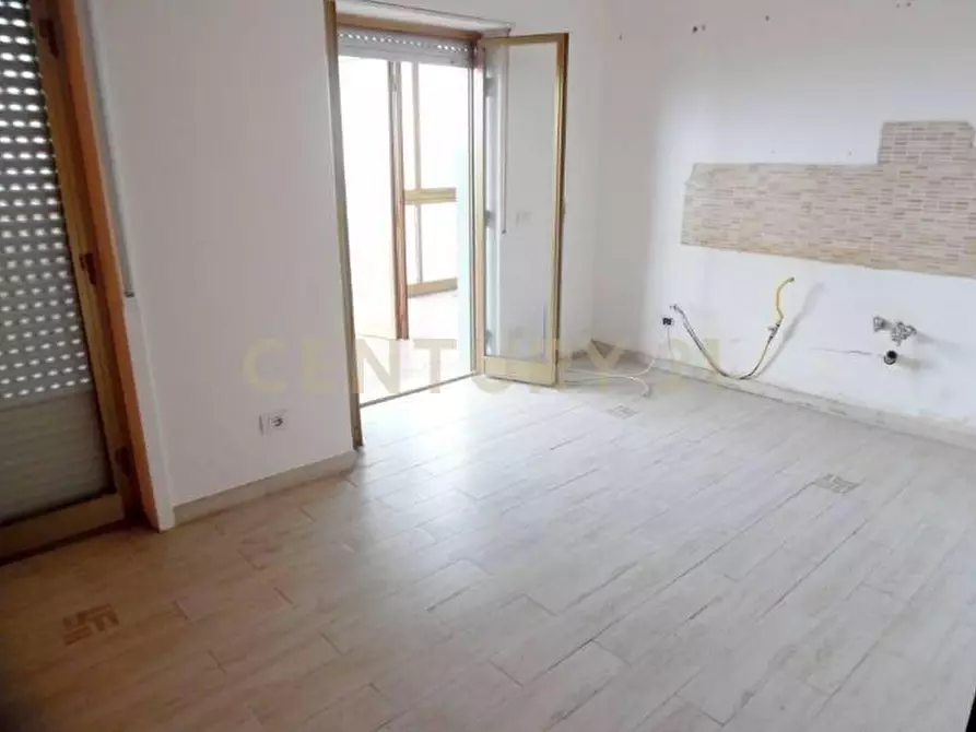 Immagine 9 di Pentalocale in vendita  in Via Alessandro Scarlatti 17 a Aci Castello