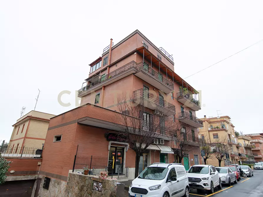 Immagine 29 di Bilocale in vendita  in Via Enrico Bondi 294 a Roma