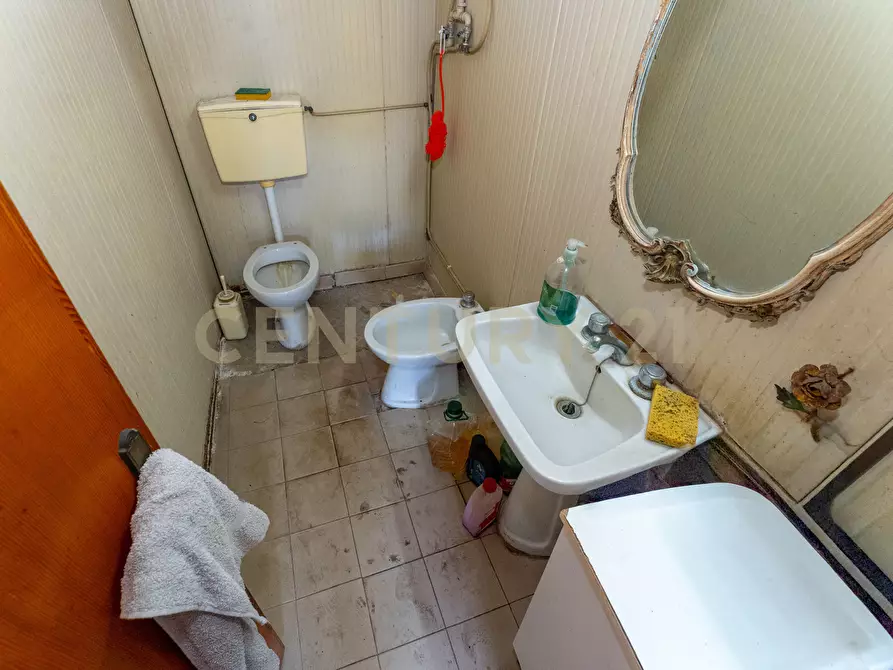 Immagine 43 di Villa in vendita  in Via Ramondetta 47 a Aci Sant'antonio