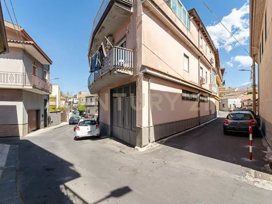Immagine 9 di Casa indipendente in vendita  in Via San Martino 10 a Camporotondo Etneo