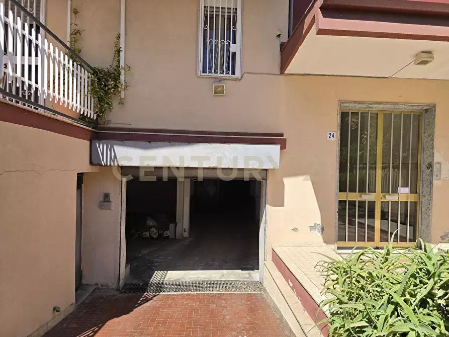 Immagine 1 di Garage in vendita  in Via Don Luigi Sturzo a Sant'agata Li Battiati