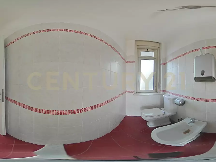 Immagine 57 di Pentalocale in vendita  in Corso Sicilia 64 a Catania