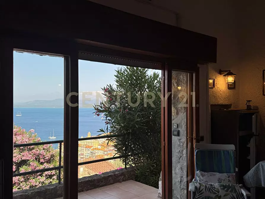 Immagine 4 di Trilocale in vendita  in Via del Sole a Monte Argentario