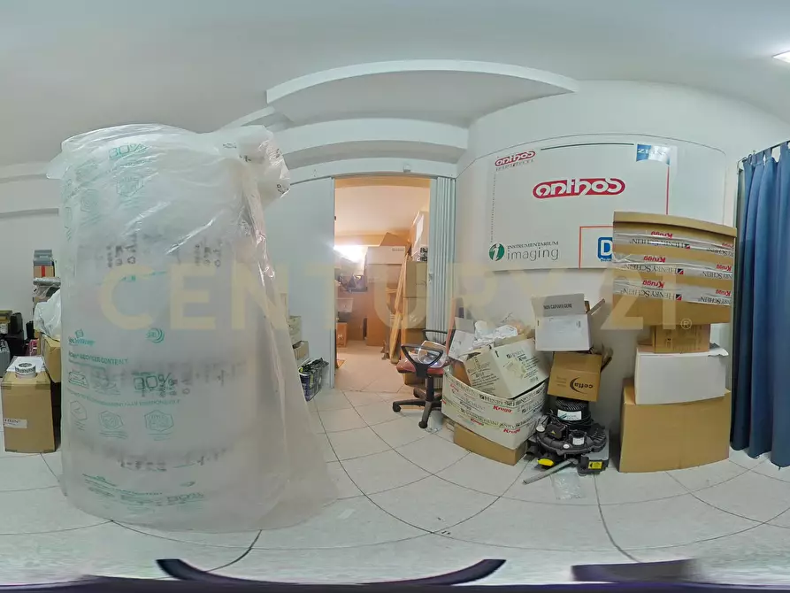 Immagine 41 di Pentalocale in vendita  in Via Pietra dell'Ova 396396 a Tremestieri Etneo