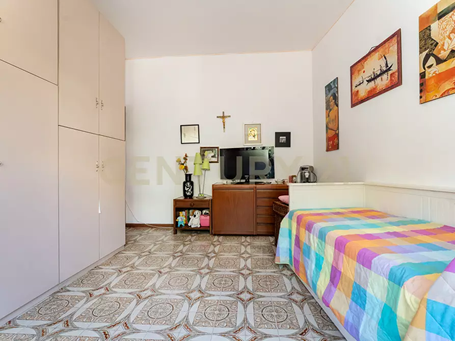 Immagine 40 di Pentalocale in vendita  in Via Cristoforo Colombo 1 a San Gregorio Di Catania