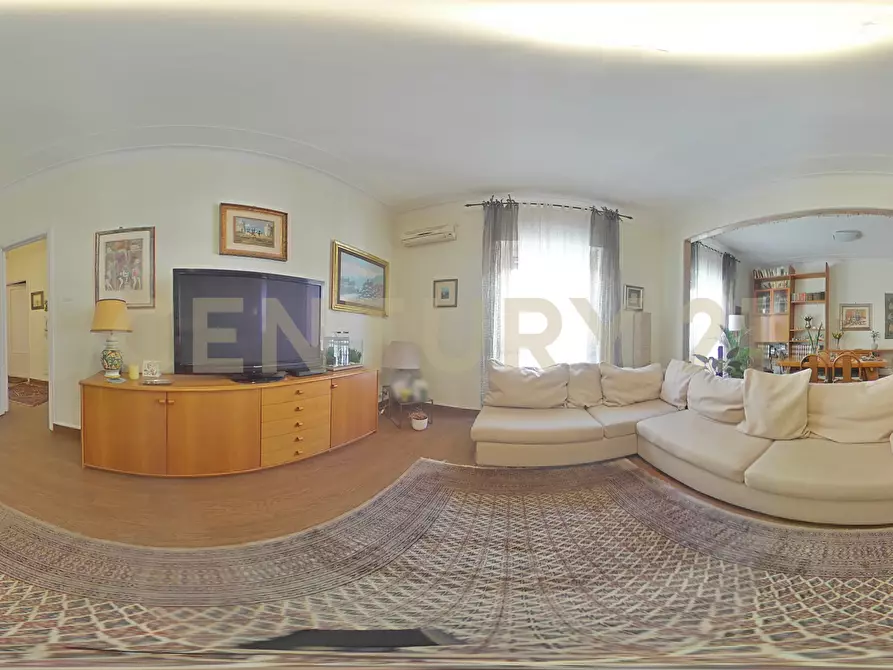 Immagine 54 di Quadrilocale in vendita  in Via Genova 64 a Catania