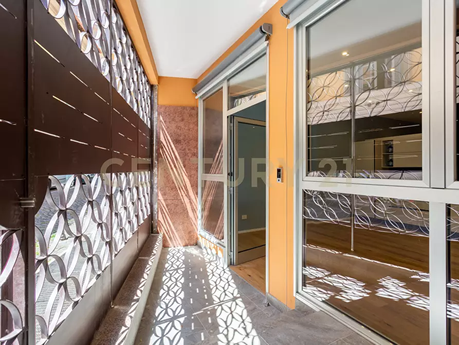 Immagine 12 di Loft/Open space in vendita  in Via dell'Olmata 30 a Roma