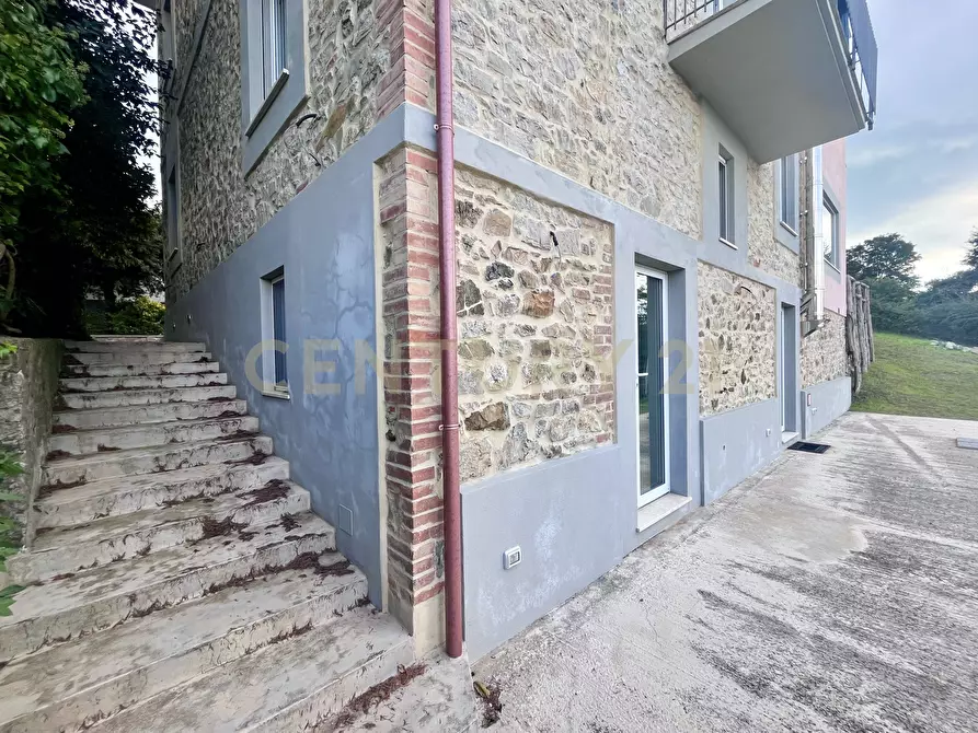 Immagine 14 di Villa in vendita  in Piazza Barbana 35 a Scansano