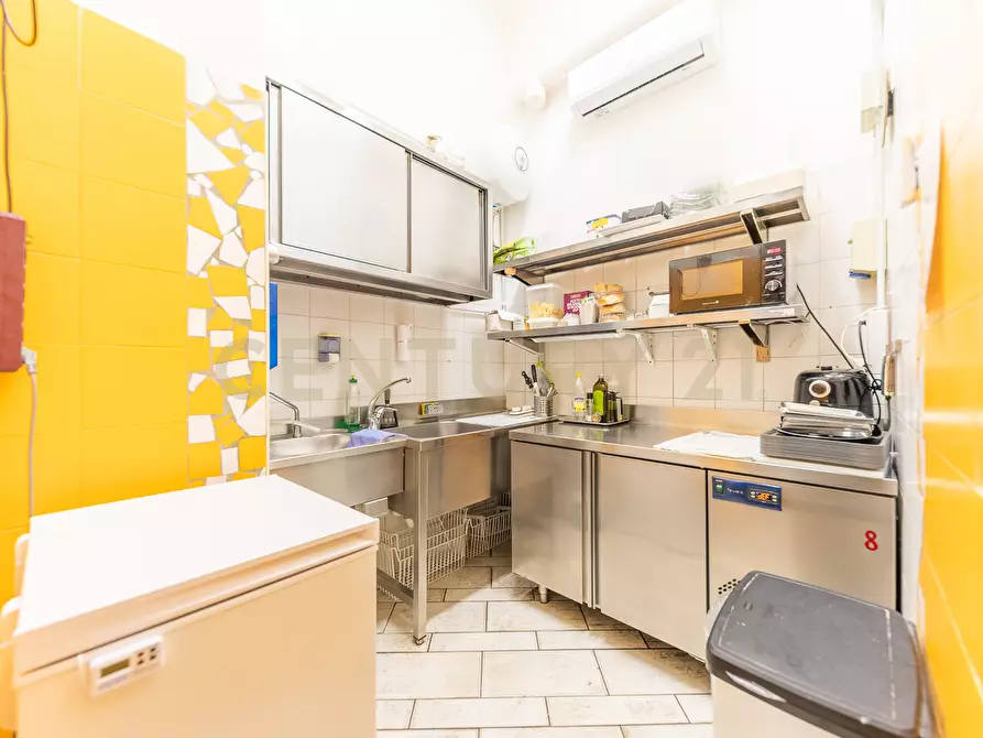Immagine 17 di Bar / Ristorante in vendita  in Via Reno 2 a Roma