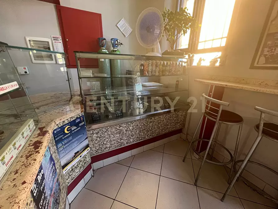 Immagine 2 di Pizzeria / Pub in vendita  in Via della Marina 18 a Monte Argentario