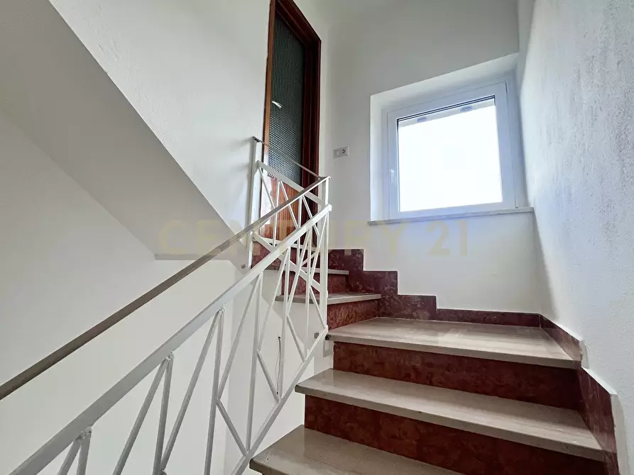 Immagine 38 di Villa in vendita  in Piazza Barbana 35 a Scansano