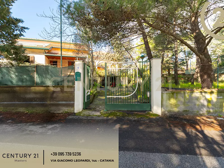 Immagine 31 di Villa in vendita  in Via Francesco Durante 11 a Pedara