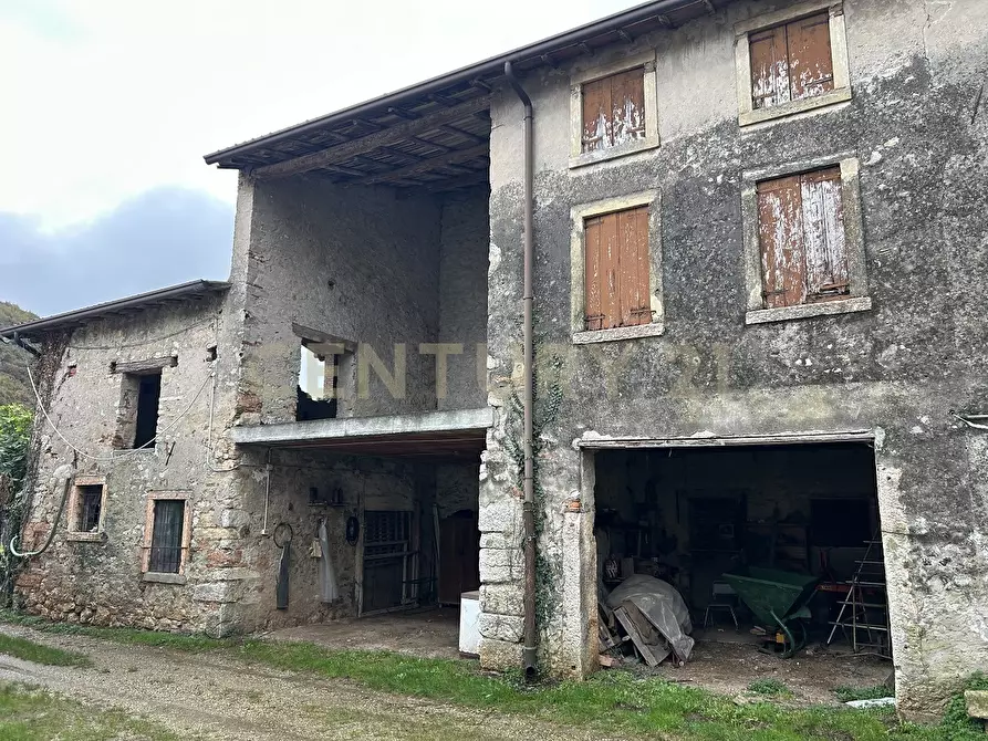 Immagine 40 di Rustico / casale in vendita  in Via Squaranto 6 a Verona